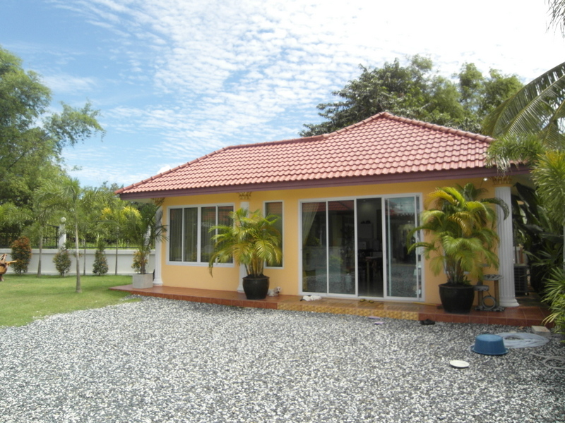 House With Separate Guest House | 5 bedroom pool villa in huai yai with separate guest house House With Separate Guest House | 5 bedroom pool villa in huai yai with separate guest house