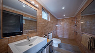 The estate offers 10 bathrooms