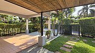 Carport and entrance area