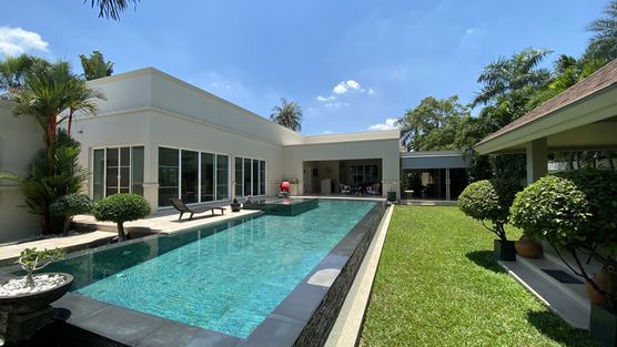 A beautiful pool, gardens and luxurious living