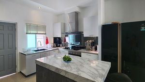A closer look at this modern kitchen