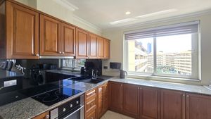 A closer look to a part of the kitchen