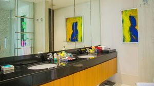 A glimpse of the master-bathroom