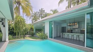 A glimpse over to the kitchen area A glimpse over to the kitchen area