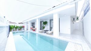 A large shaded terrace is there as well