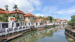 A mooring to sail away within Viewtalay Marina estate