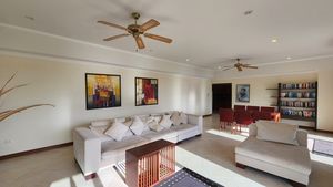 A very generous living- and dining area, flooded with light