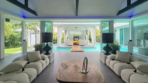 Across the lounge-area to towards the Sala Across the lounge-area to towards the Sala