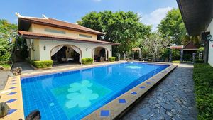 Across the pool to the main-house