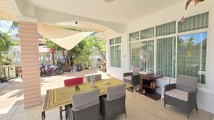 Al fresco dining Al fresco dining