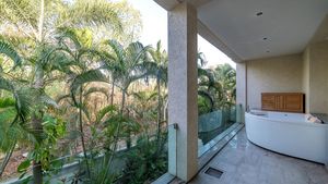 An intimate backside Jacuzzi terrace