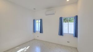 An unfurnished bedroom