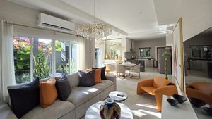 An upscale feel-good living room