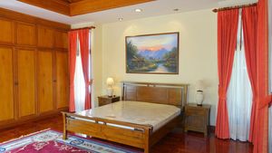 Another angle of bedroom nr. 2
