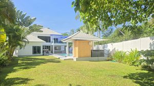 Another angle of the outdoor space