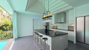 Another angle of this wonderful kitchen Another angle of this wonderful kitchen