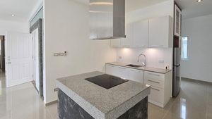 Closer look at the kitchen