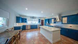 Everything here for stumtous meals