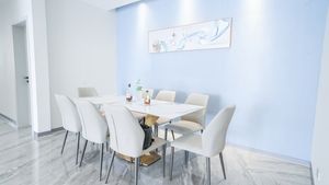 Indoor dining for Eight