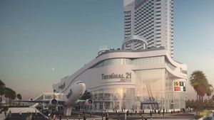 Just 3 minutes away - Terminal 21 shopping-center with over 100 restaurants