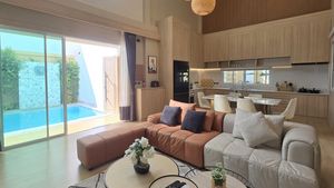 Living with views to the outdoors