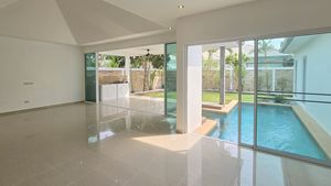 Lovely views to the outdoors