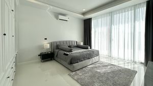 More a suite than a bedroom