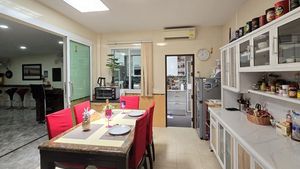 That`s the indoor dining-area That`s the indoor dining-area