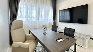 The 3rd bedroom is here equipped to a noble office