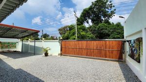 The forecourt area with plenty of parking-space