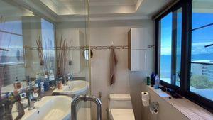 The generous master-bathroom