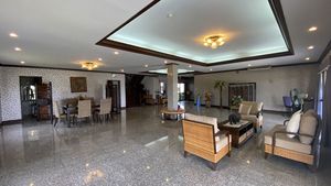 The huge living- and dining-area