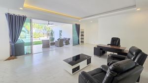 The living-room towards the outdoors