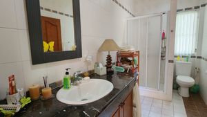 The property offers 3 bathrooms