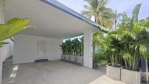 The remote controlled carport easiely holds 2 cars The remote controlled carport easiely holds 2 cars