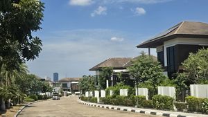 The roads within the estate The roads within the estate