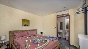 The smaller of the ground-floor bedrooms