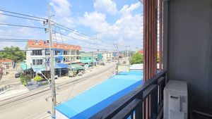 There are 2 balconies