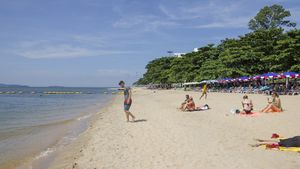 This nice bathing beach is just 700 meters away