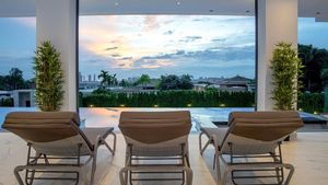 Views across the pool, to Pattaya and the seas