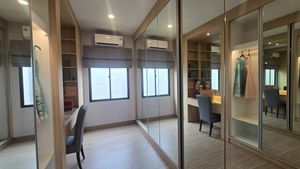 Walk- in wardrobe plus vanity area