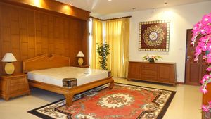 Yet another lavish bedroom