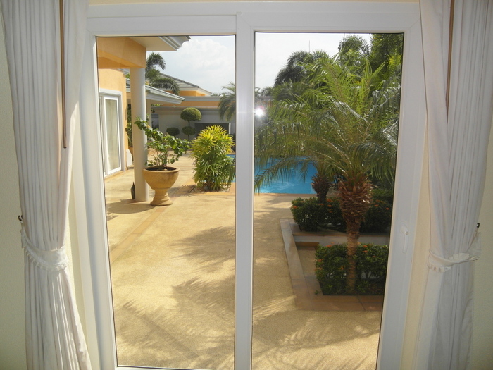 Spacious 3 Bedroom Pool Villa Siam Royal View For Sale
